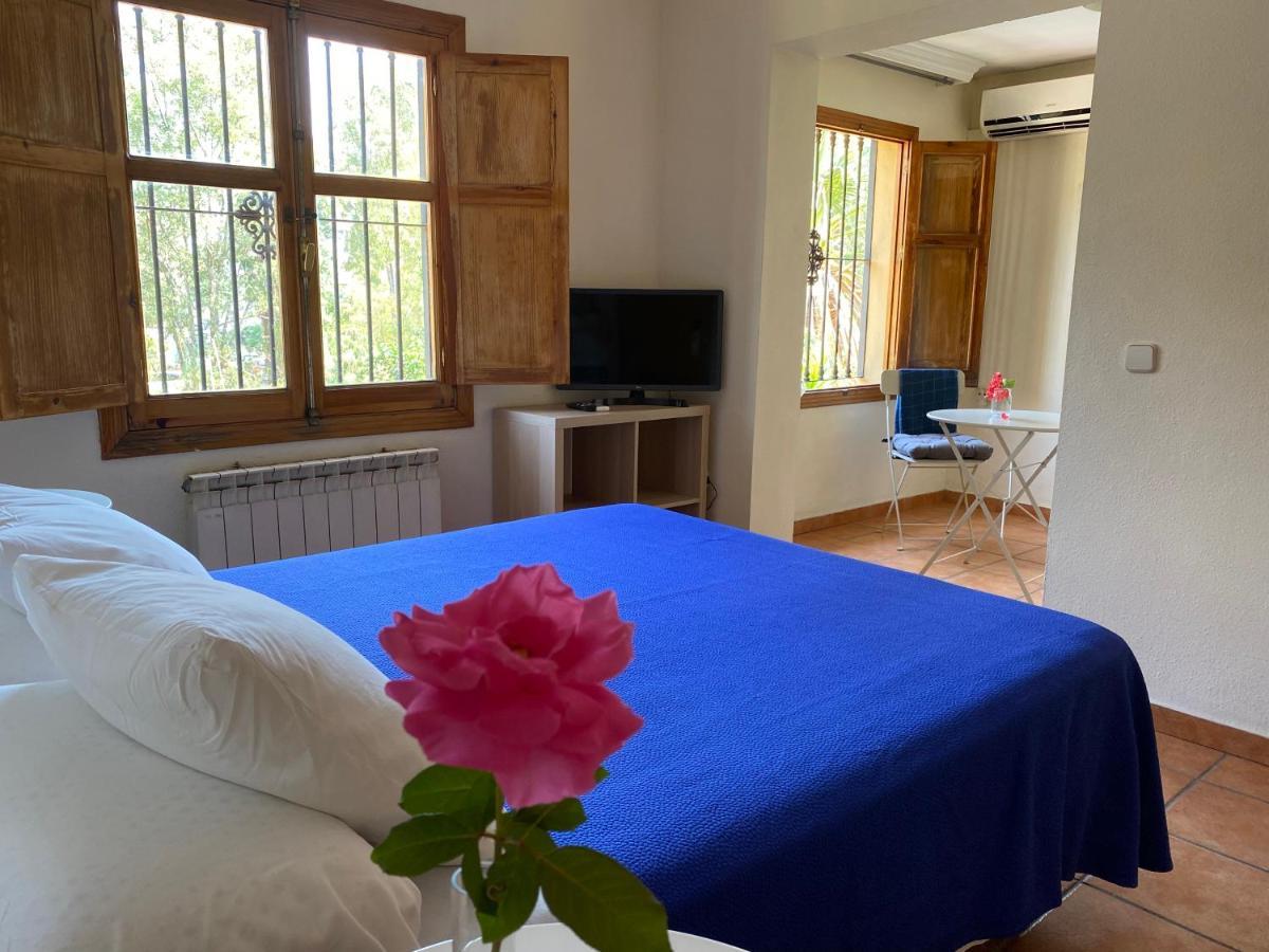 Hostal Moscatel Малага Экстерьер фото