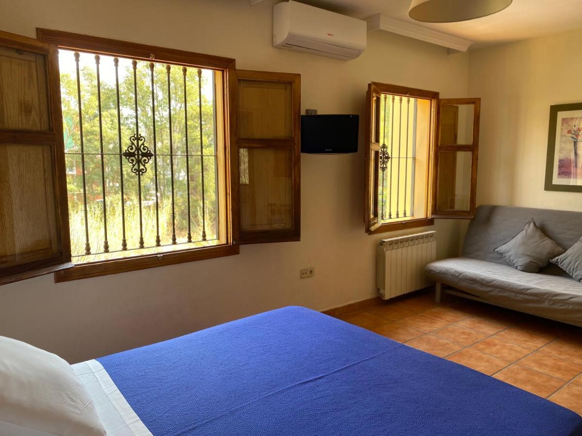 Hostal Moscatel Малага Экстерьер фото