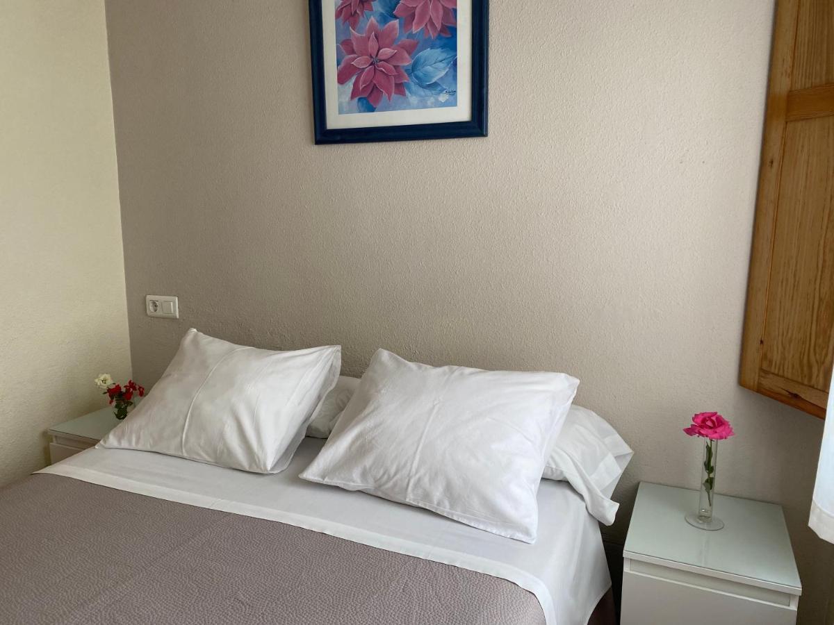 Hostal Moscatel Малага Экстерьер фото