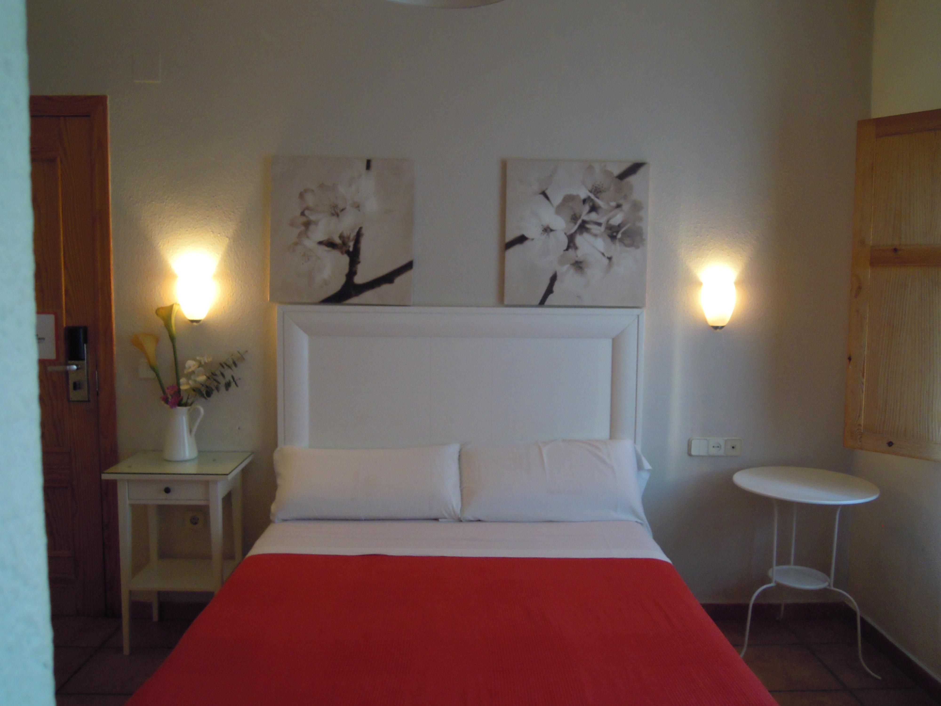 Hostal Moscatel Малага Экстерьер фото