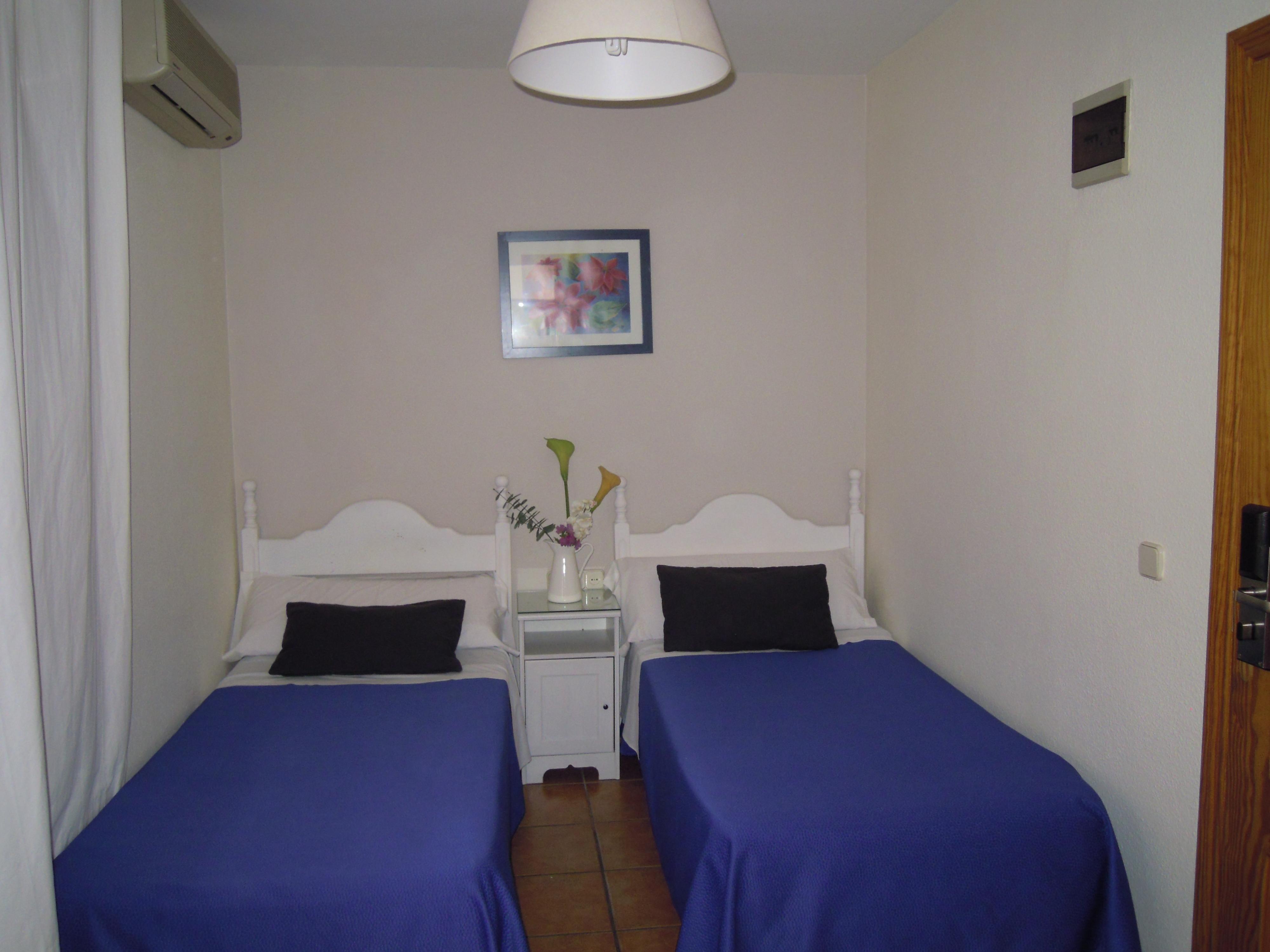 Hostal Moscatel Малага Экстерьер фото