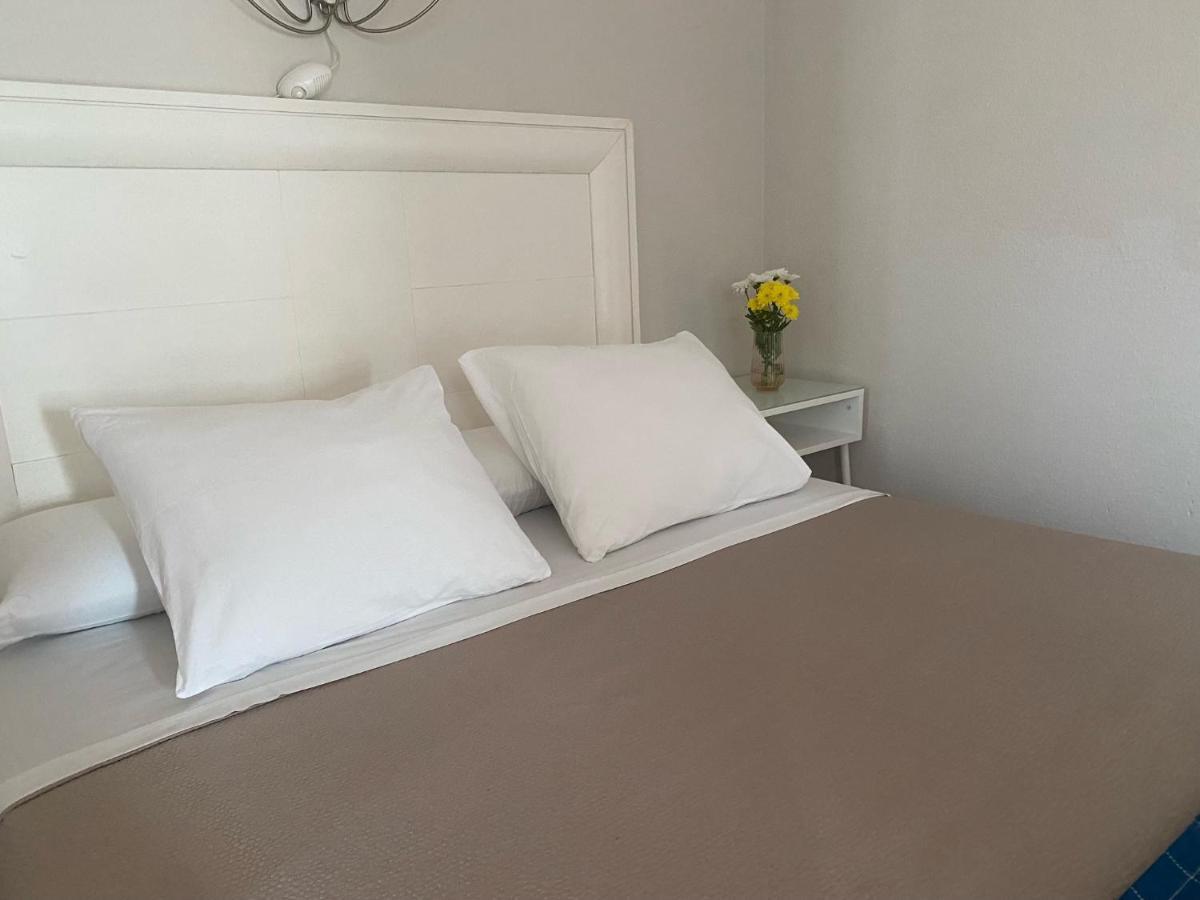 Hostal Moscatel Малага Экстерьер фото
