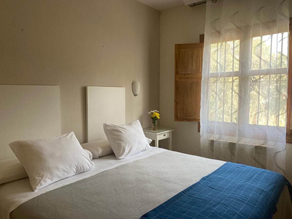 Hostal Moscatel Малага Экстерьер фото