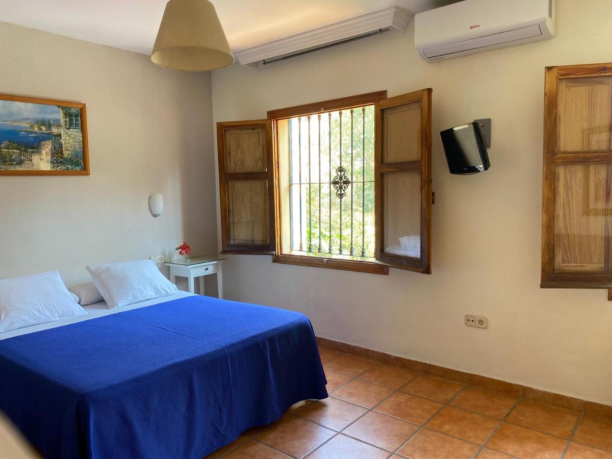 Hostal Moscatel Малага Экстерьер фото