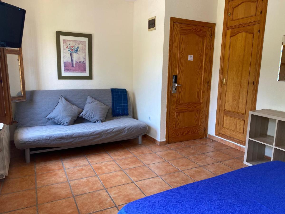Hostal Moscatel Малага Экстерьер фото
