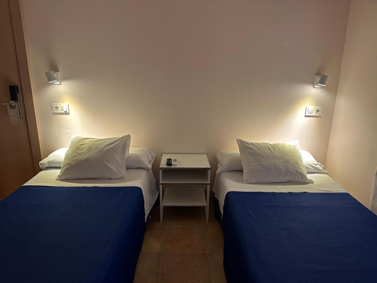 Hostal Moscatel Малага Экстерьер фото