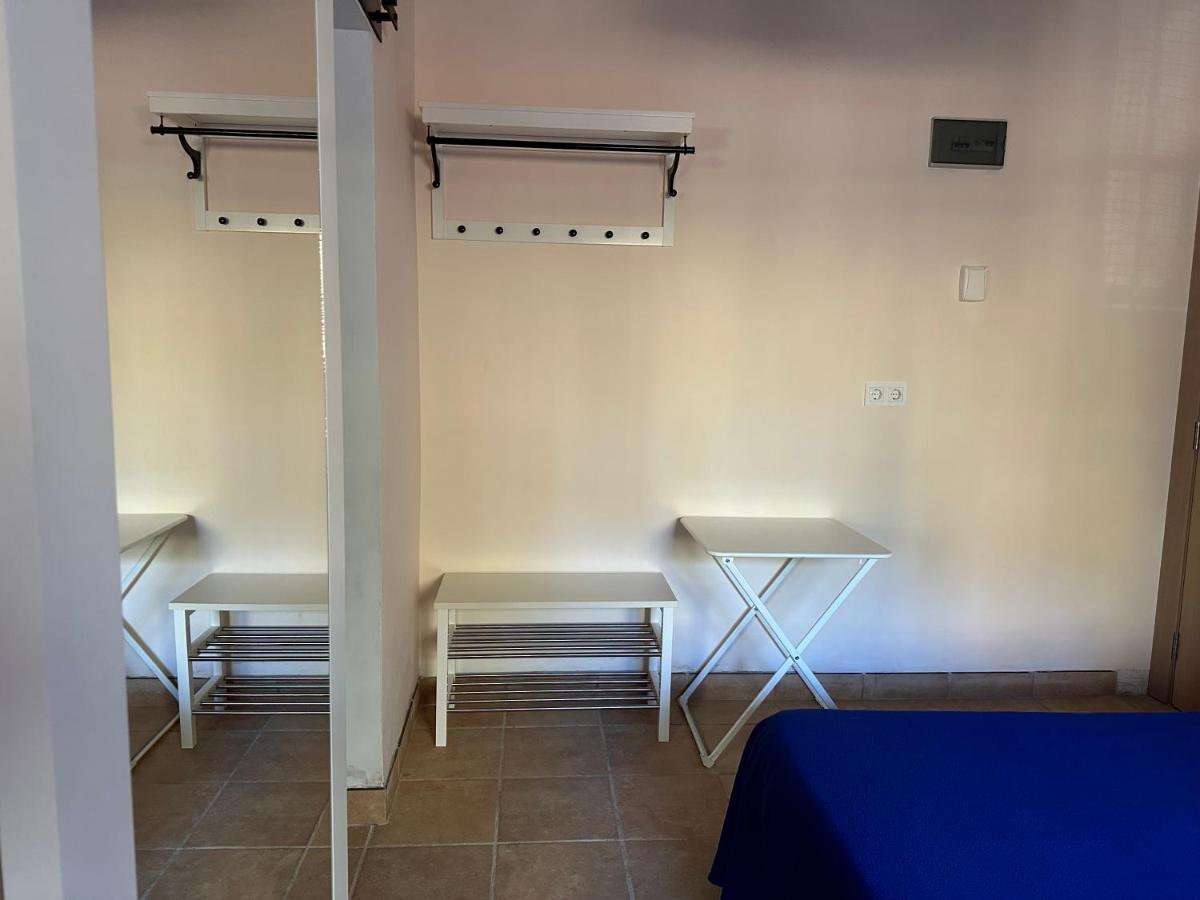 Hostal Moscatel Малага Экстерьер фото